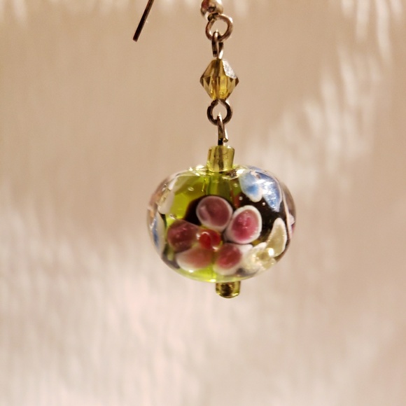 Earings - Picture 5 of 6